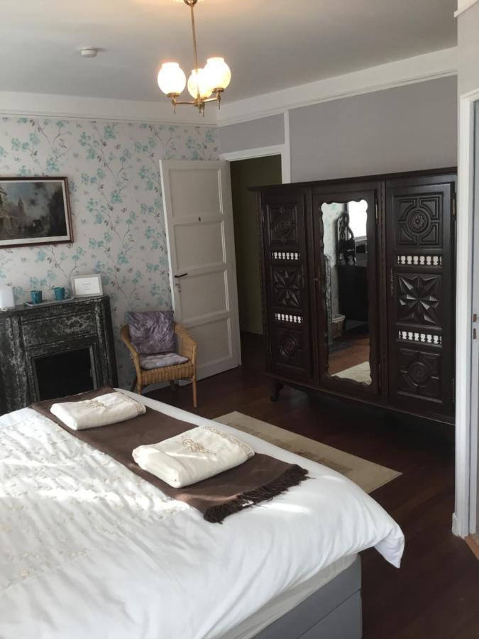 Le Clos Castel Raids Bagian luar foto