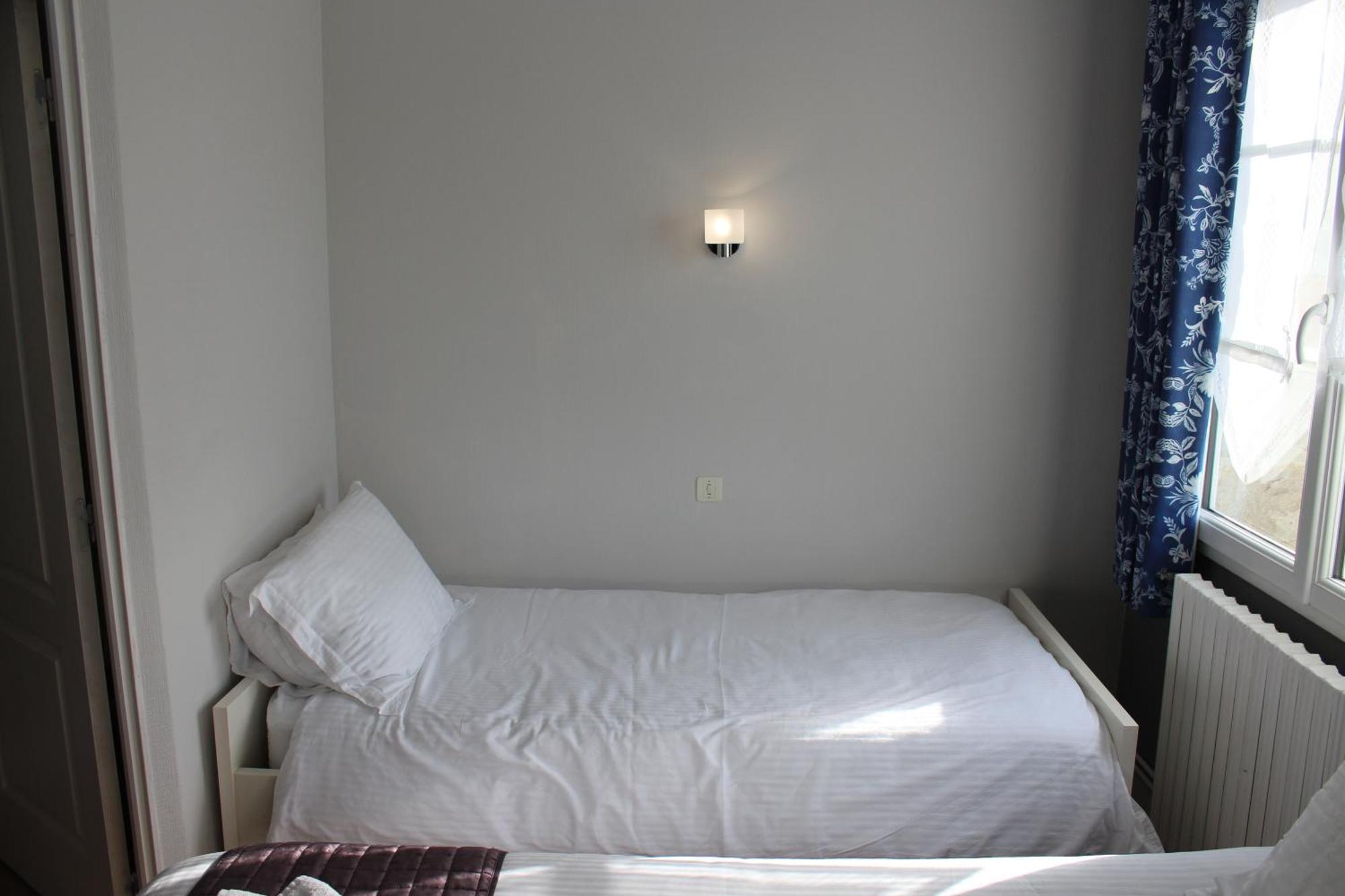 Le Clos Castel Raids Bagian luar foto