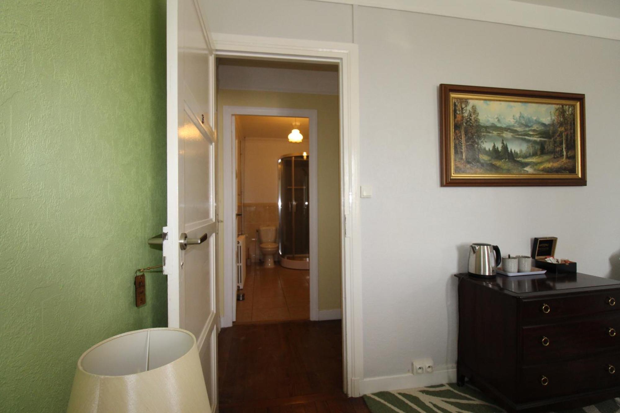 Le Clos Castel Raids Bagian luar foto