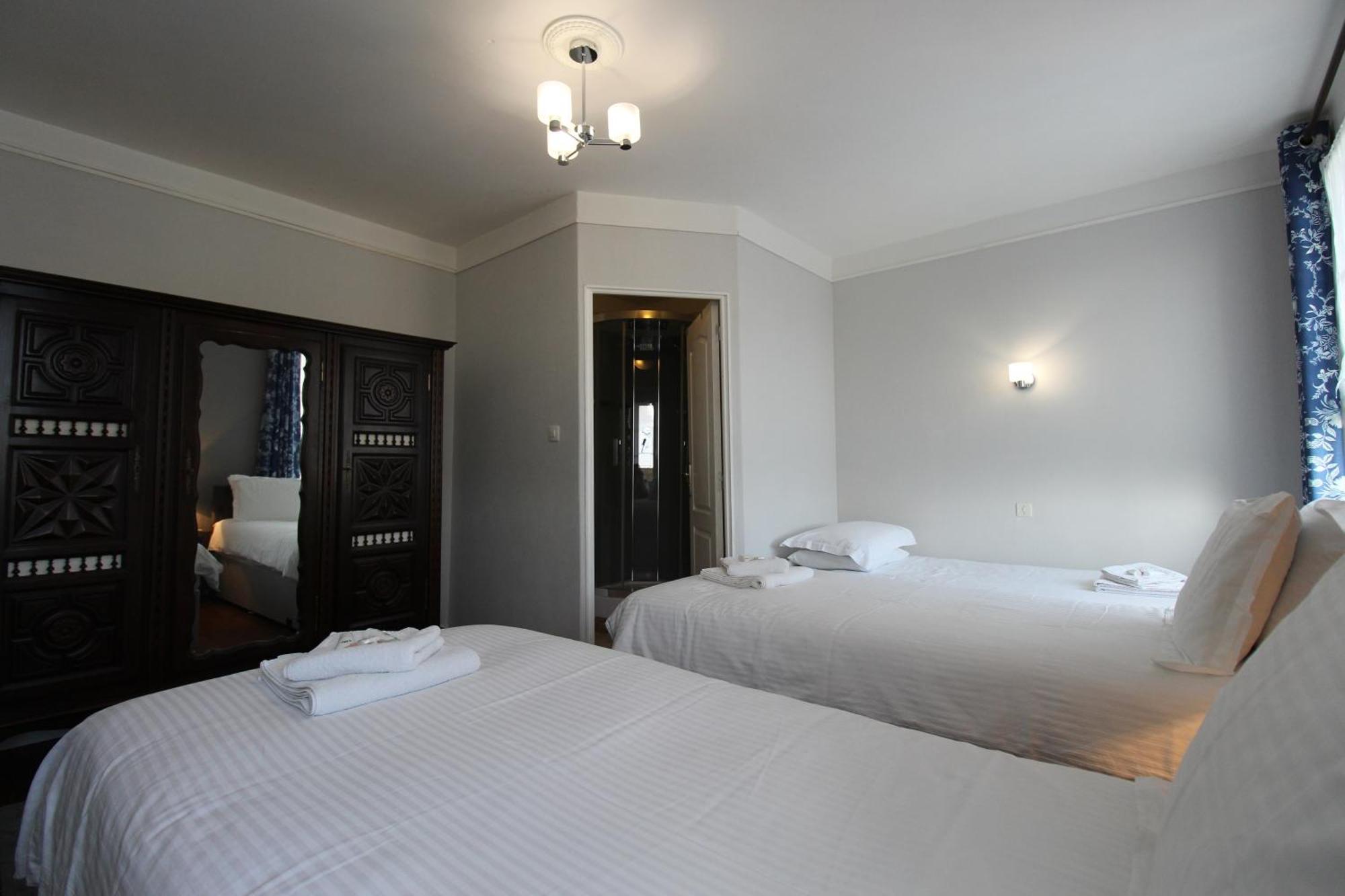 Le Clos Castel Raids Bagian luar foto